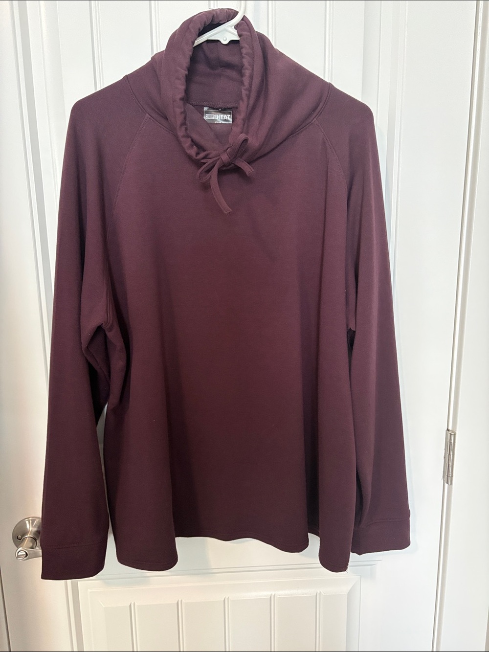 32 Degrees Turtleneck Sweater in Burgundy